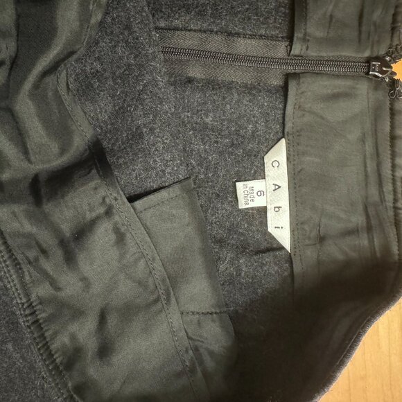 CAbi Gray Wool Blend Andy's Modern Mini Skirt Size 6 - Picture 8 of 8